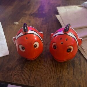 Clownfish salt and pepper shakers